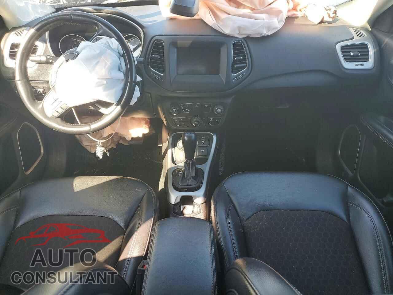 JEEP COMPASS 2020 - 3C4NJDBB2LT197480