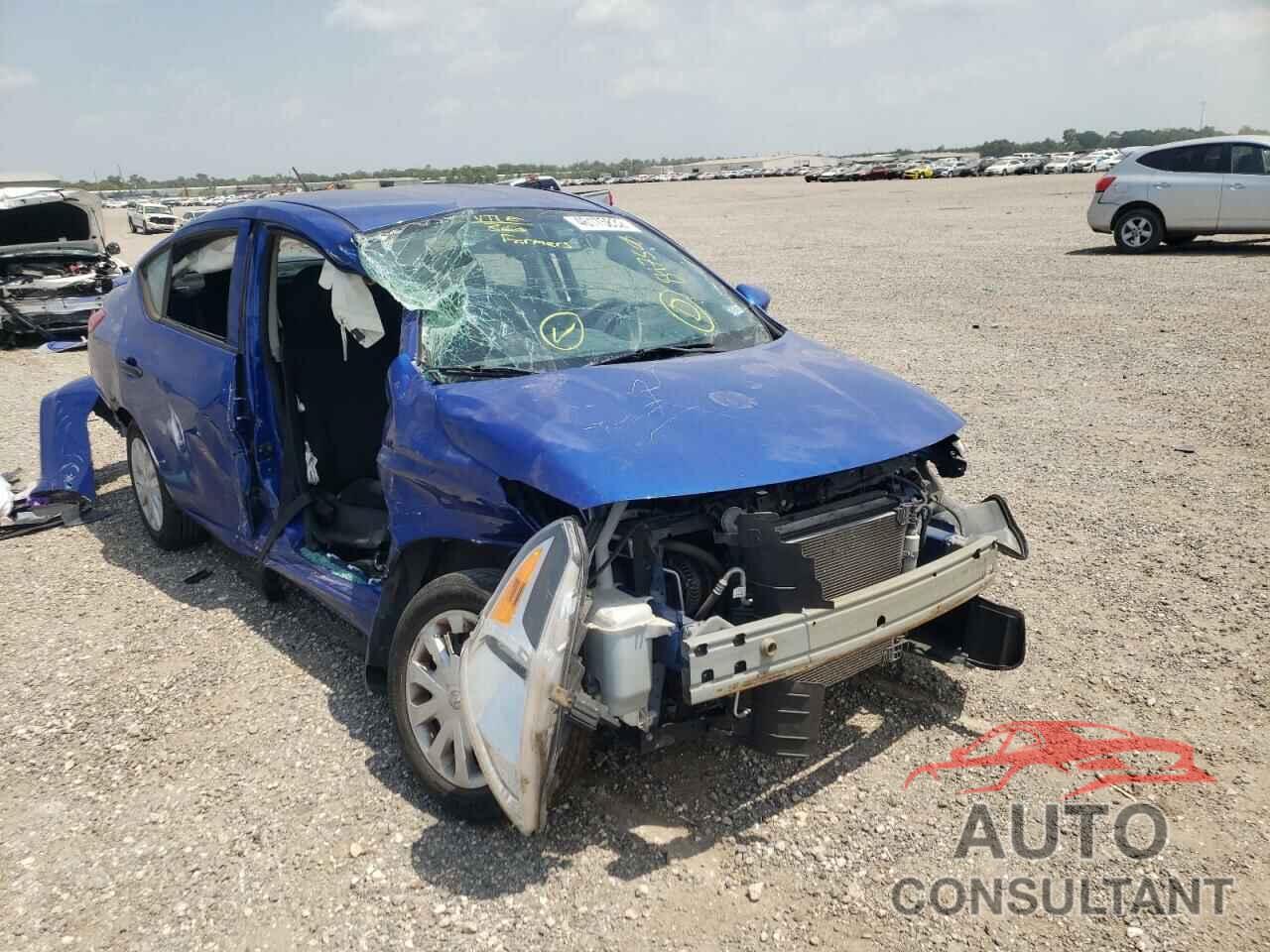 NISSAN VERSA 2017 - 3N1CN7AP0HL847508