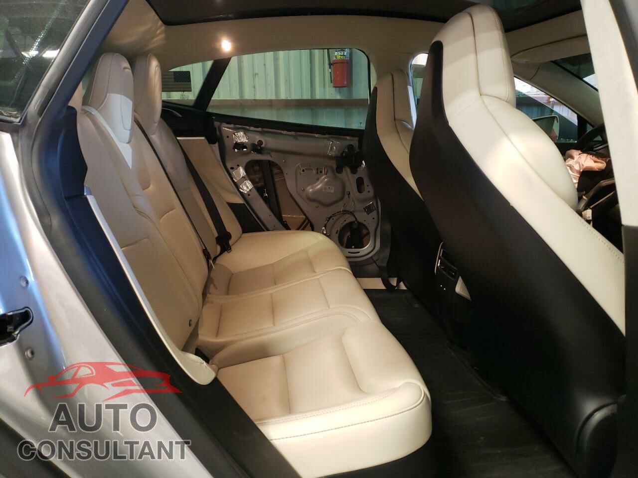 TESLA MODEL S 2017 - 5YJSA1E23HF230439