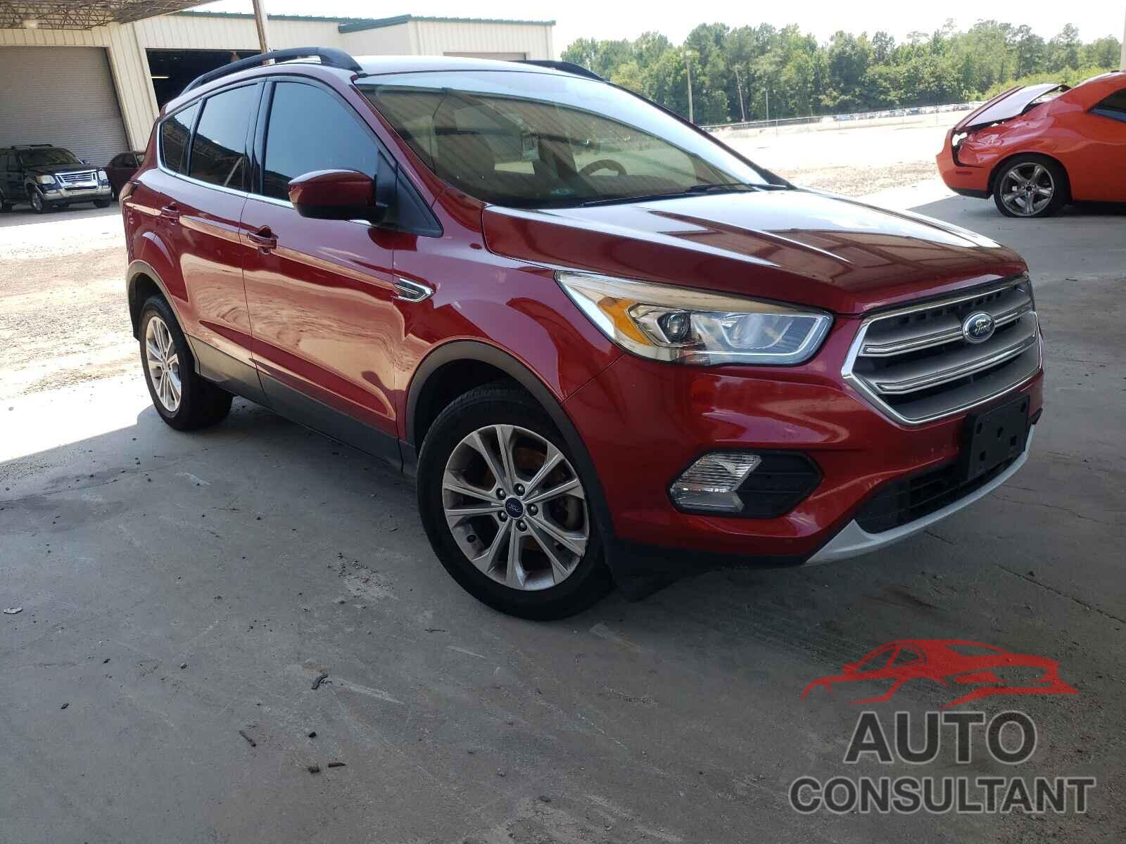 FORD ESCAPE 2017 - 1FMCU0GD5HUC71582