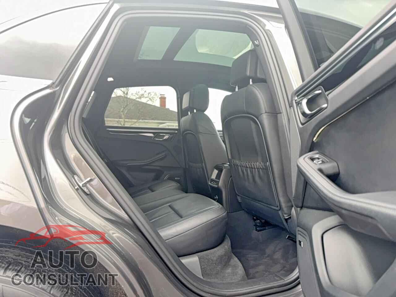 PORSCHE MACAN 2015 - WP1AB2A5XFLB55357