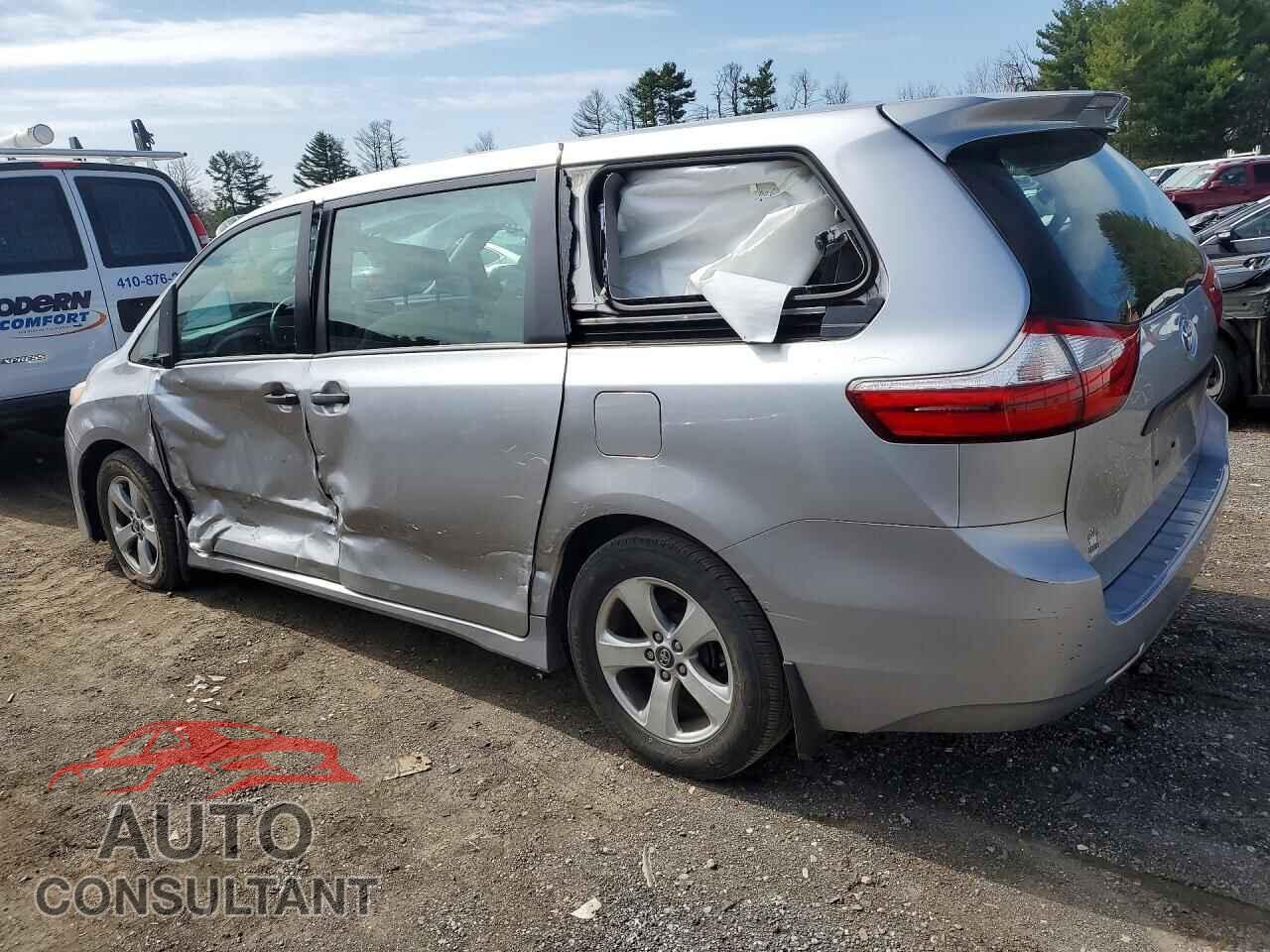 TOYOTA SIENNA 2018 - 5TDZZ3DC2JS963189