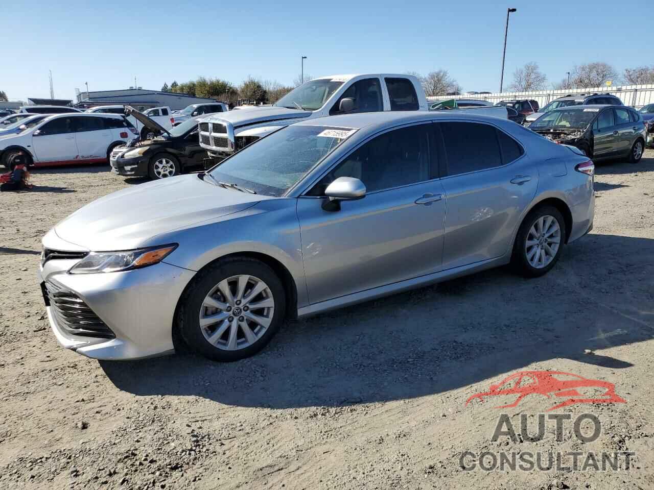 TOYOTA CAMRY 2018 - 4T1B11HK4JU087974