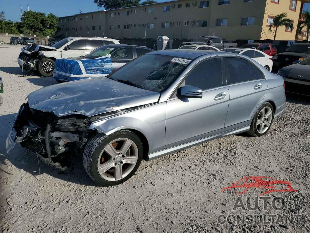 MERCEDES-BENZ C-CLASS 2014 - WDDGF4HB6EG217910