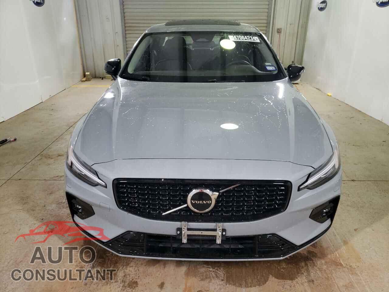 VOLVO S60 CORE 2024 - 7JRL12FK3RG299567