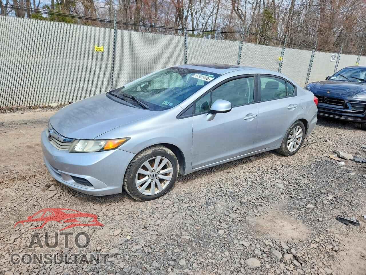 HONDA CIVIC 2012 - 2HGFB2F81CH608821