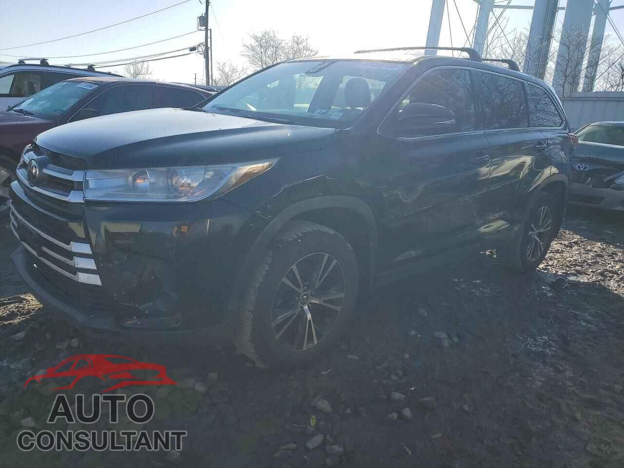 TOYOTA HIGHLANDER 2019 - 5TDBZRFH2KS921913