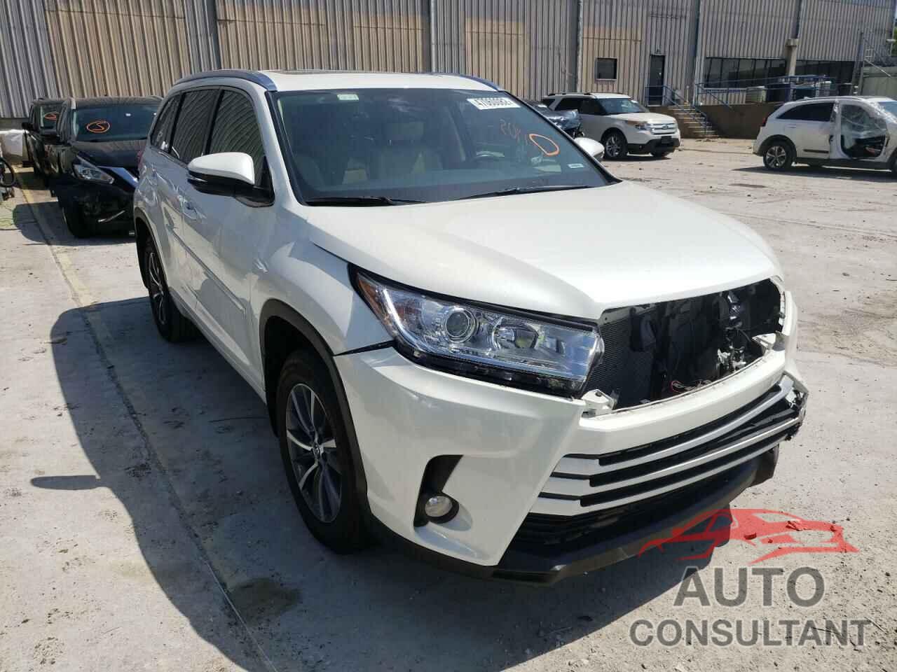 TOYOTA HIGHLANDER 2018 - 5TDJZRFH5JS551745