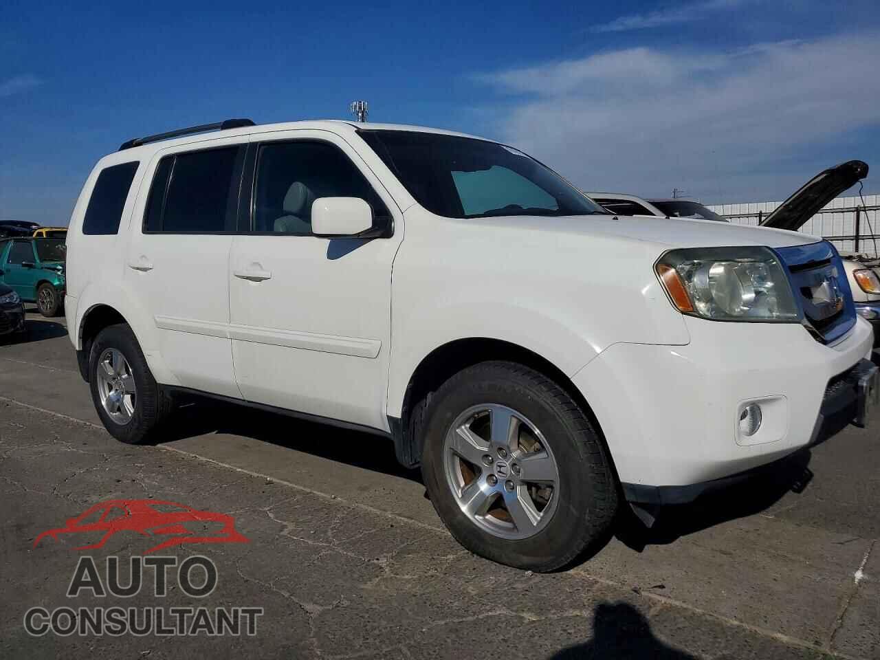 HONDA PILOT 2011 - 5FNYF3H52BB016546