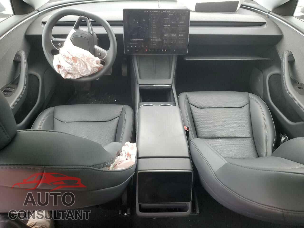 TESLA MODEL 3 2024 - 5YJ3E1EAXRF829940
