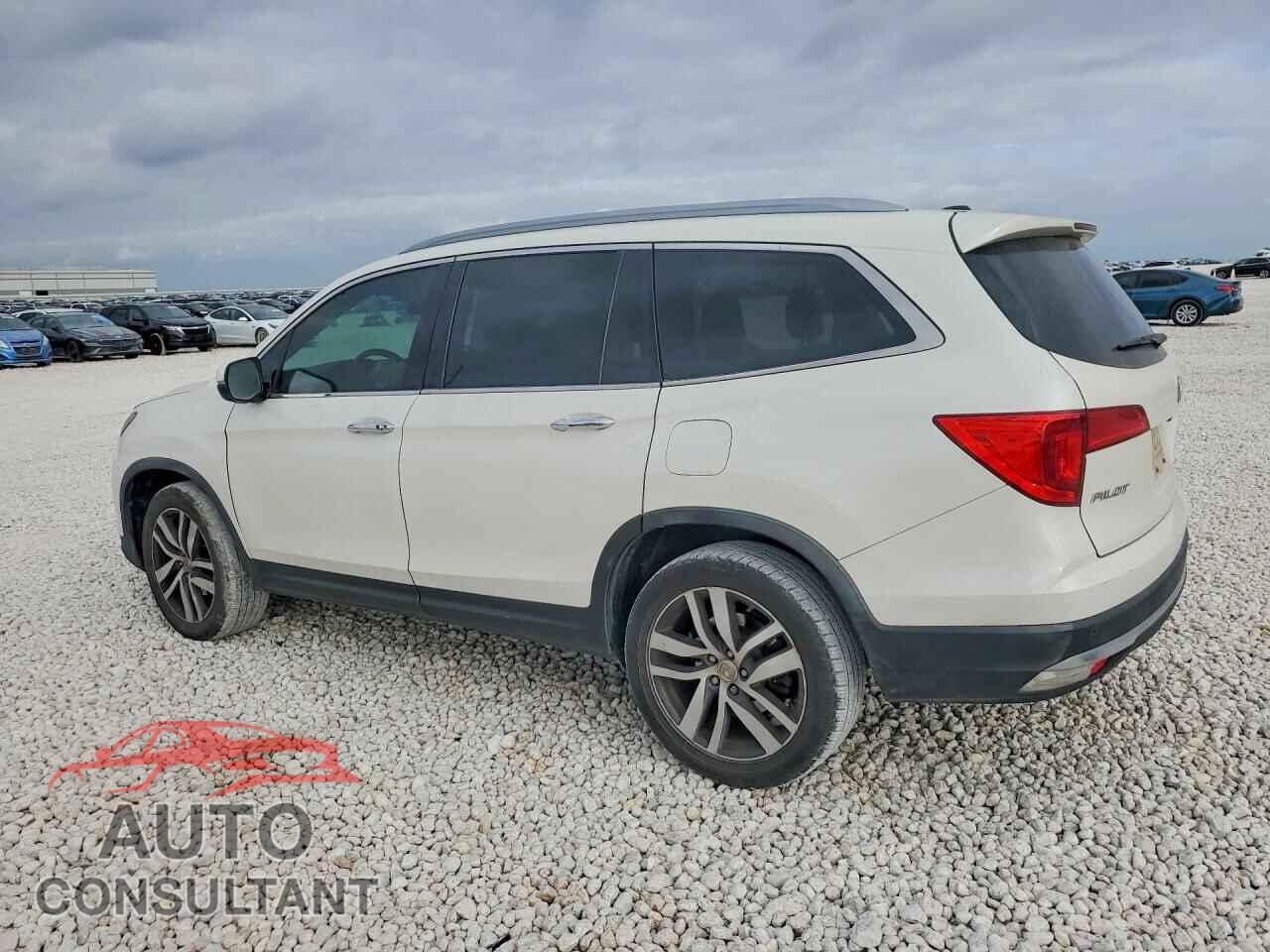 HONDA PILOT 2018 - 5FNYF6H97JB018778