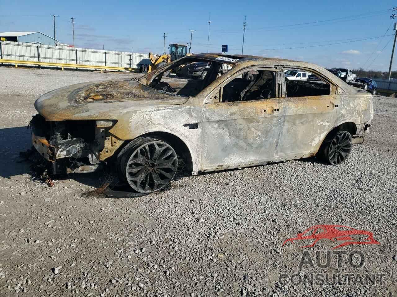 FORD TAURUS 2018 - 1FAHP2F81JG115003