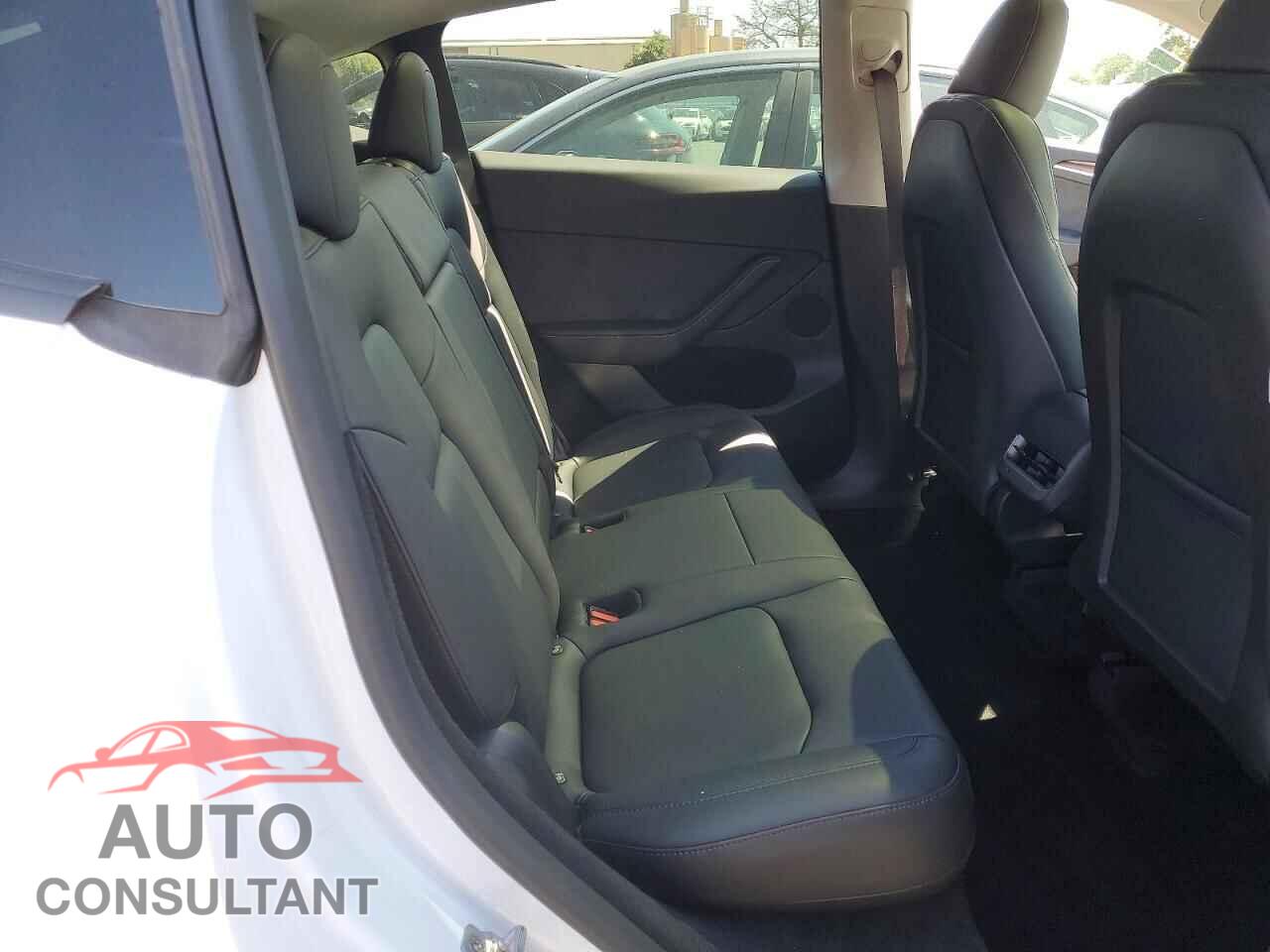 TESLA MODEL Y 2024 - 7SAYGDED0RF120366