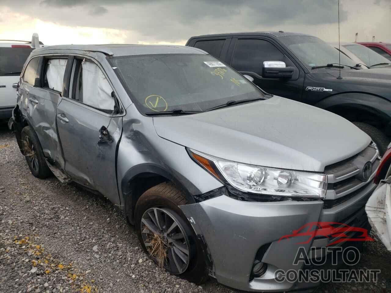 TOYOTA HIGHLANDER 2018 - 5TDKZRFH8JS538587