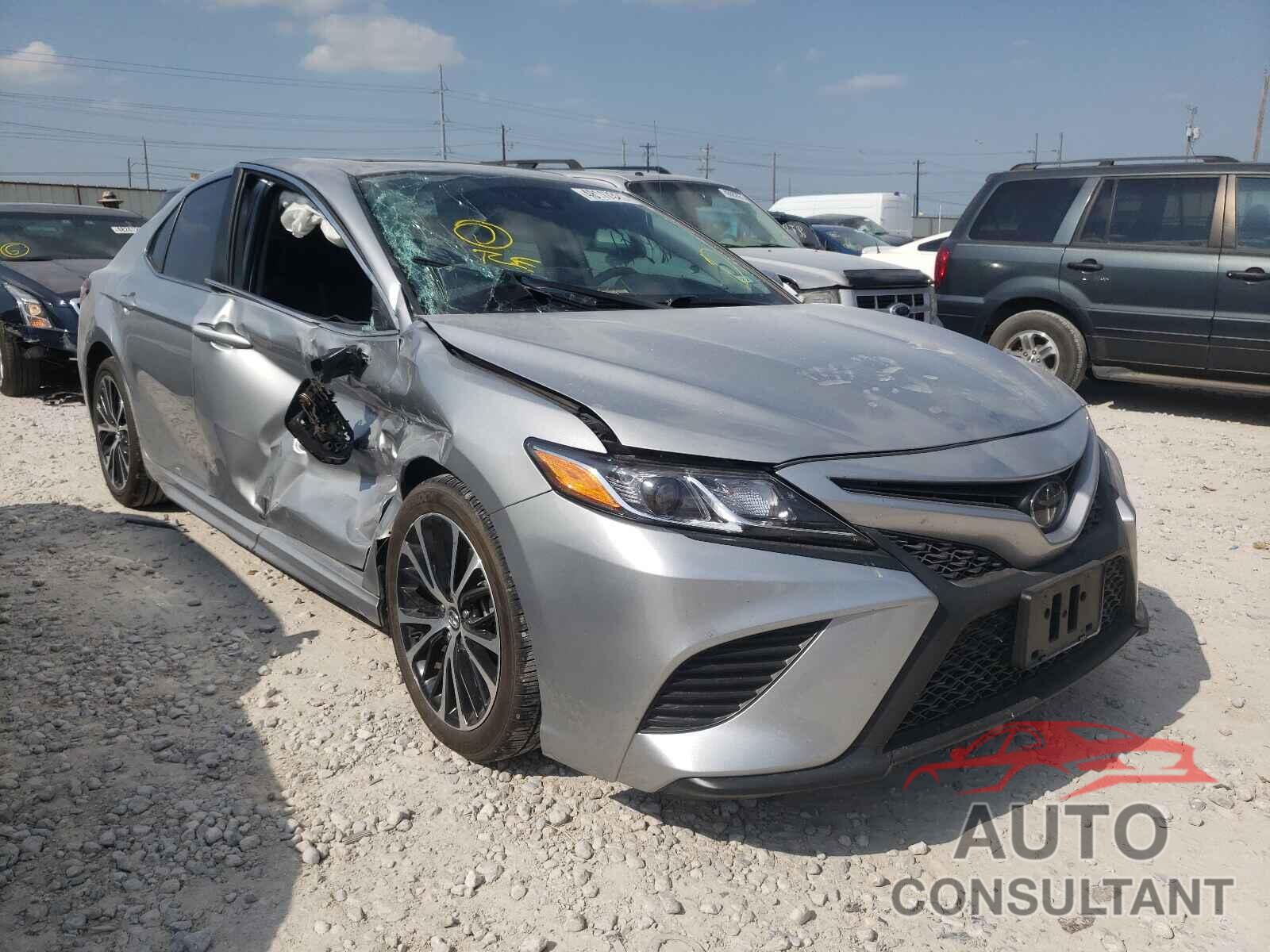 TOYOTA CAMRY 2020 - 4T1G11AK2LU860363