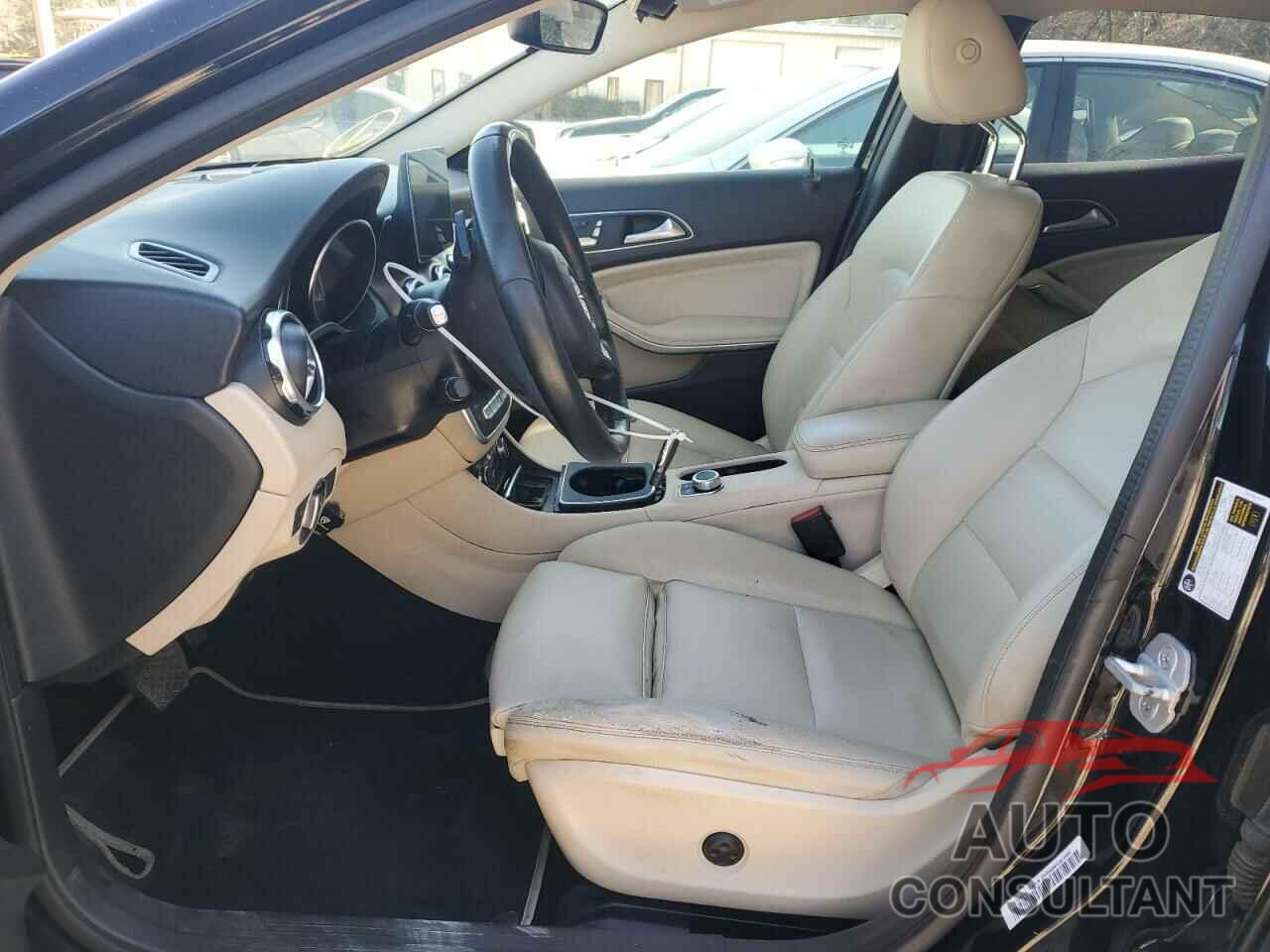 MERCEDES-BENZ GLA-CLASS 2018 - WDCTG4EB3JJ421436