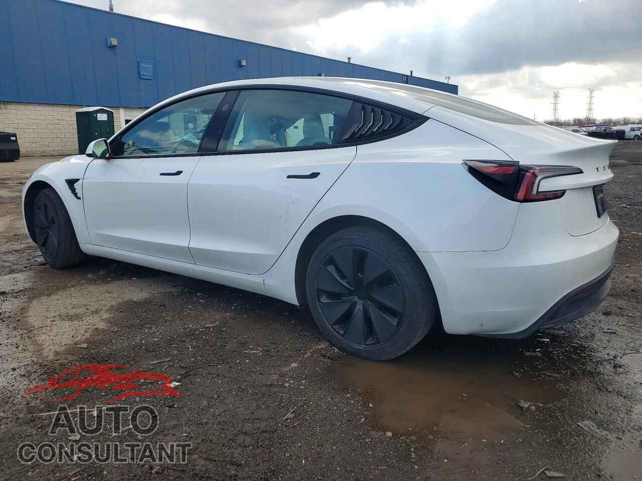 TESLA MODEL 3 2025 - 5YJ3E1EA4SF943163