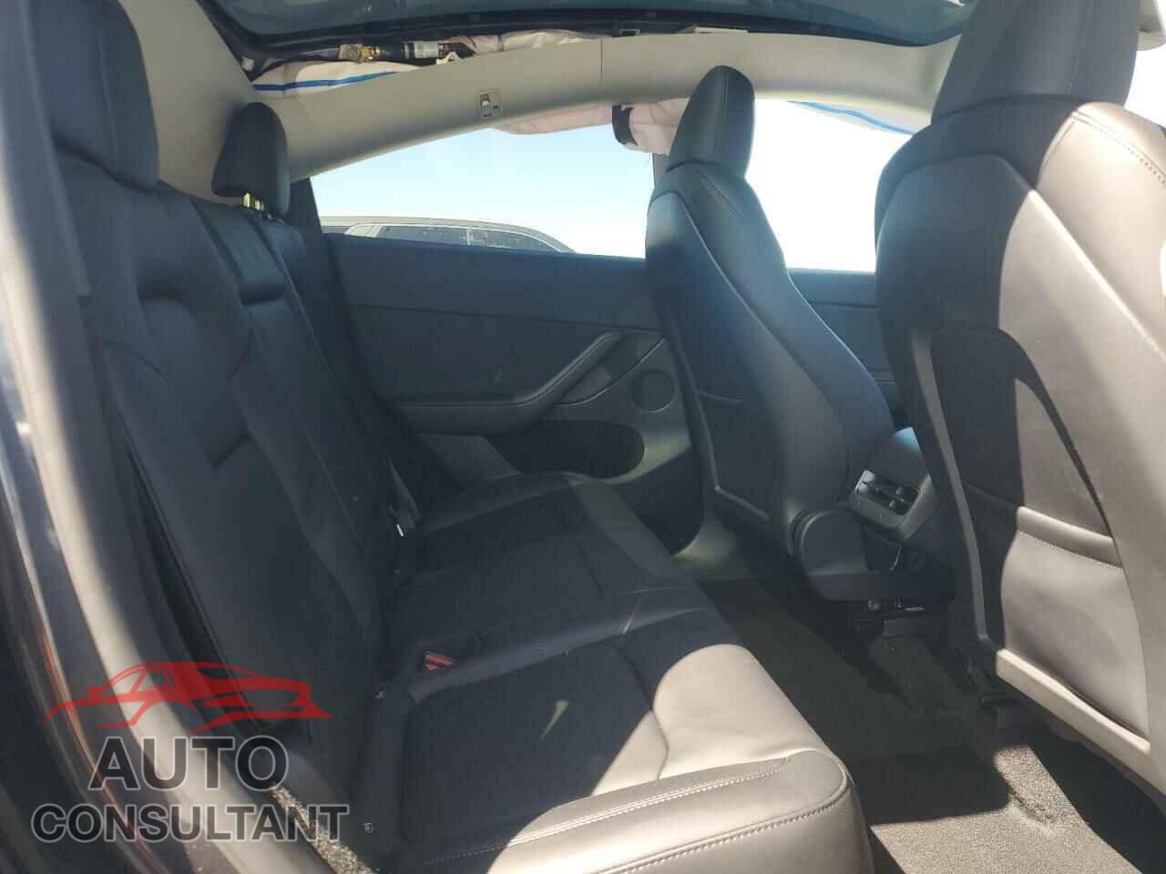 TESLA MODEL Y 2024 - 7SAYGDED3RF177273