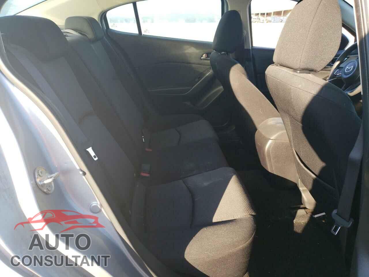 MAZDA 3 2017 - 3MZBN1U7XHM134611