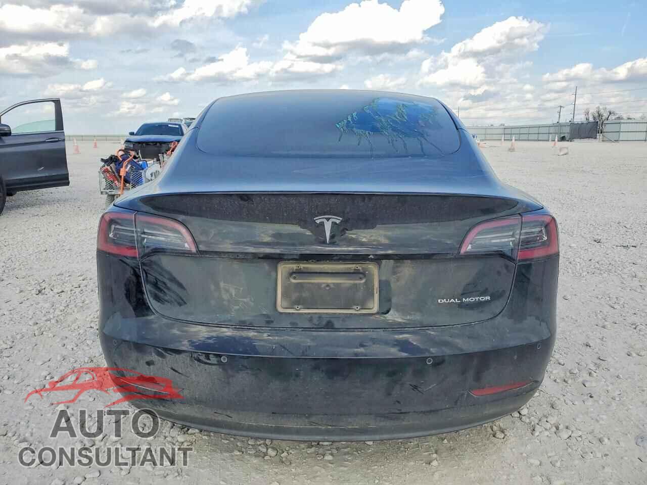 TESLA MODEL 3 2022 - 5YJ3E1EB3NF265132