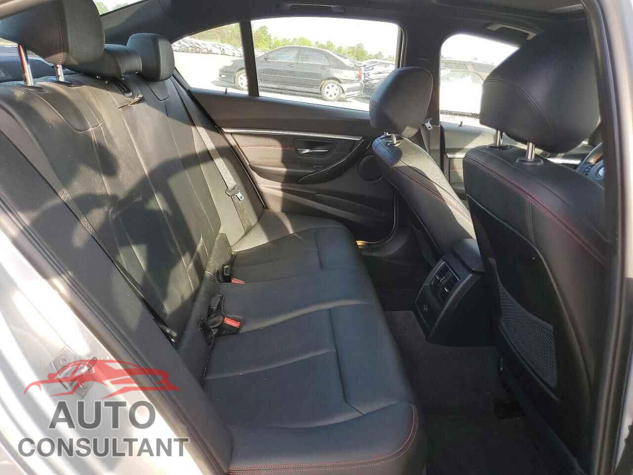 BMW 330 I 2018 - WBA8B9C59JEE82013