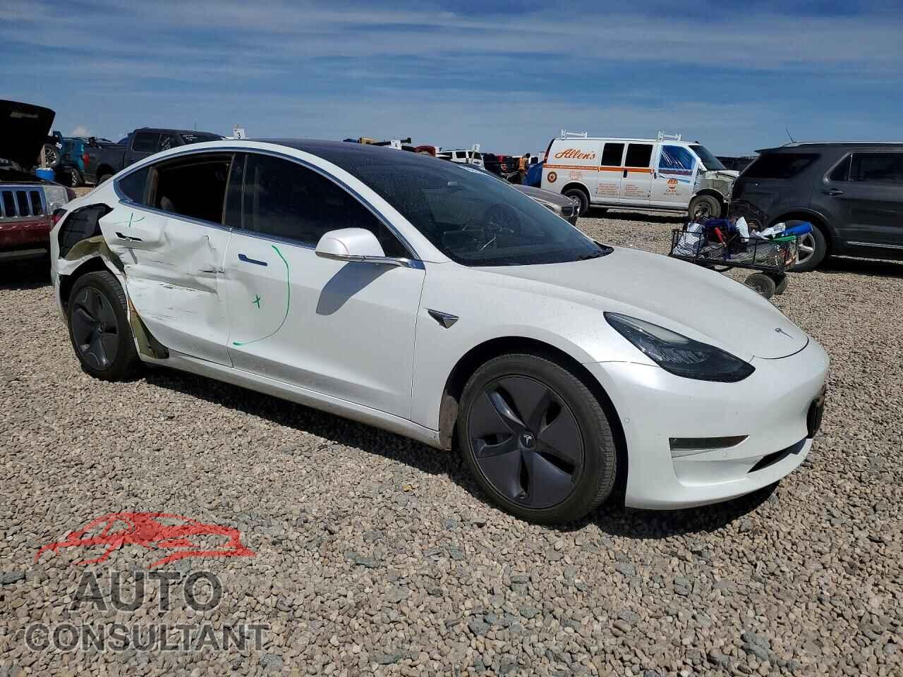 TESLA MODEL 3 2018 - 5YJ3E1EA4JF009180