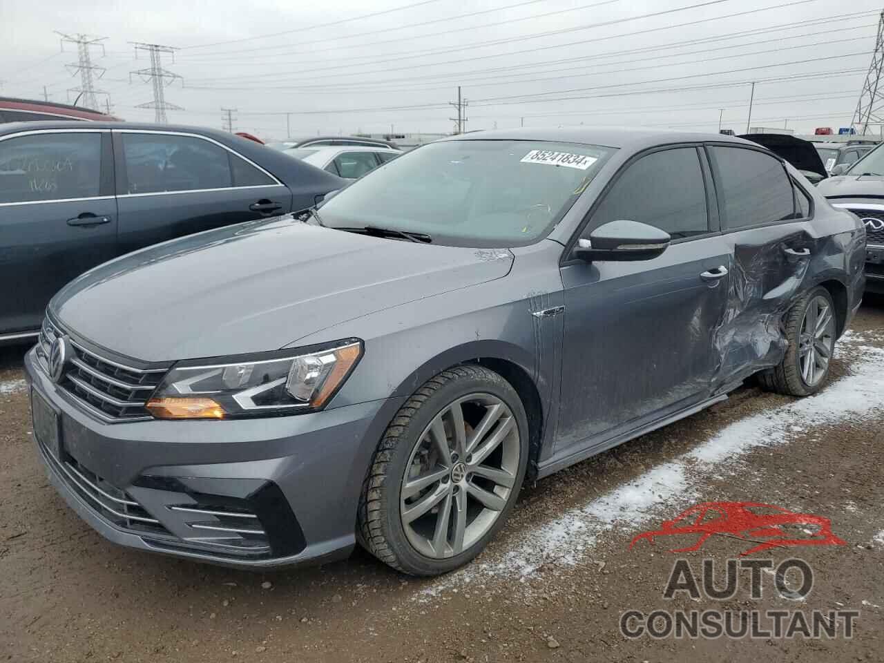 VOLKSWAGEN PASSAT 2018 - 1VWAA7A33JC025071
