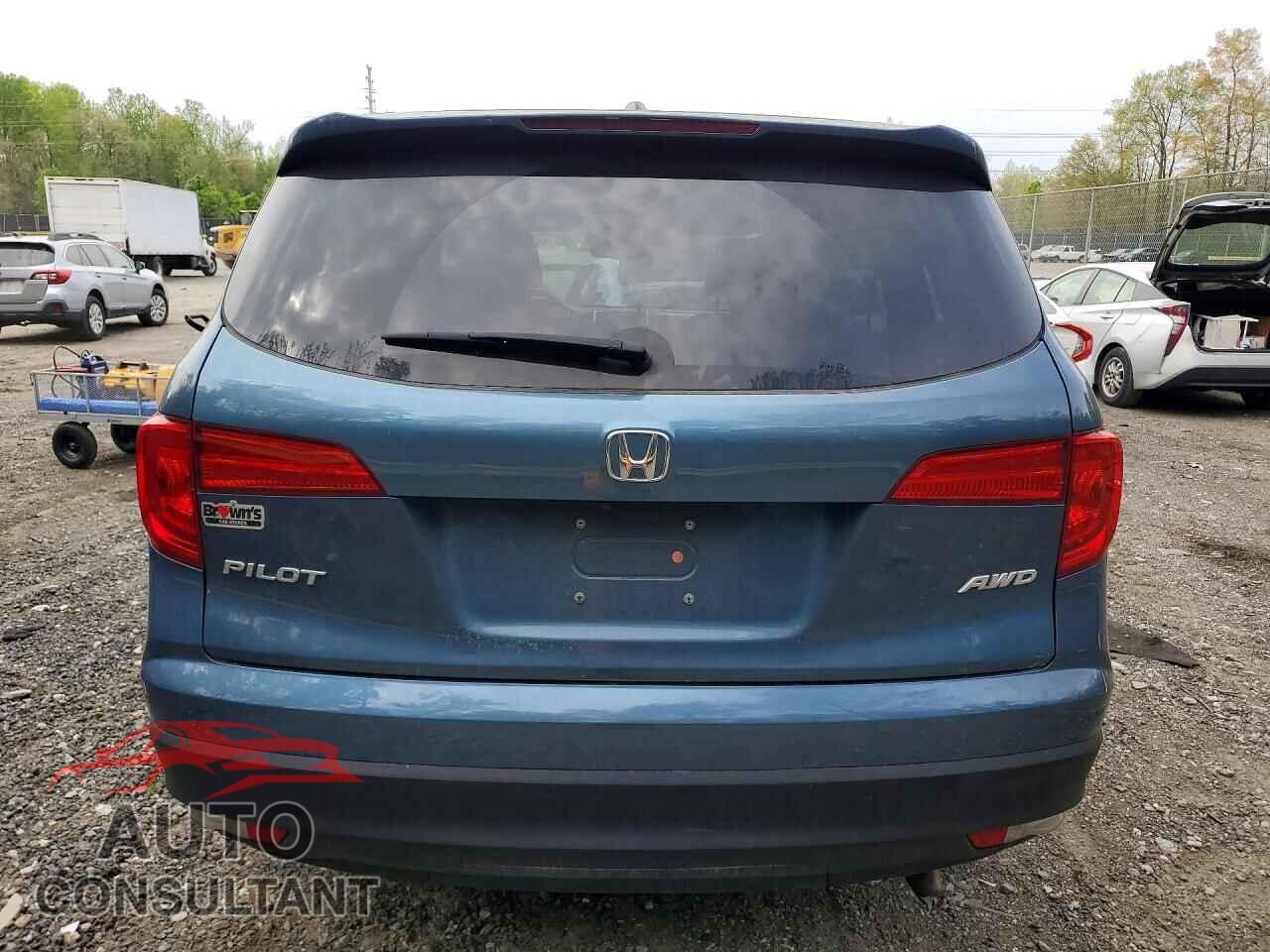 HONDA PILOT 2017 - 5FNYF6H61HB072139