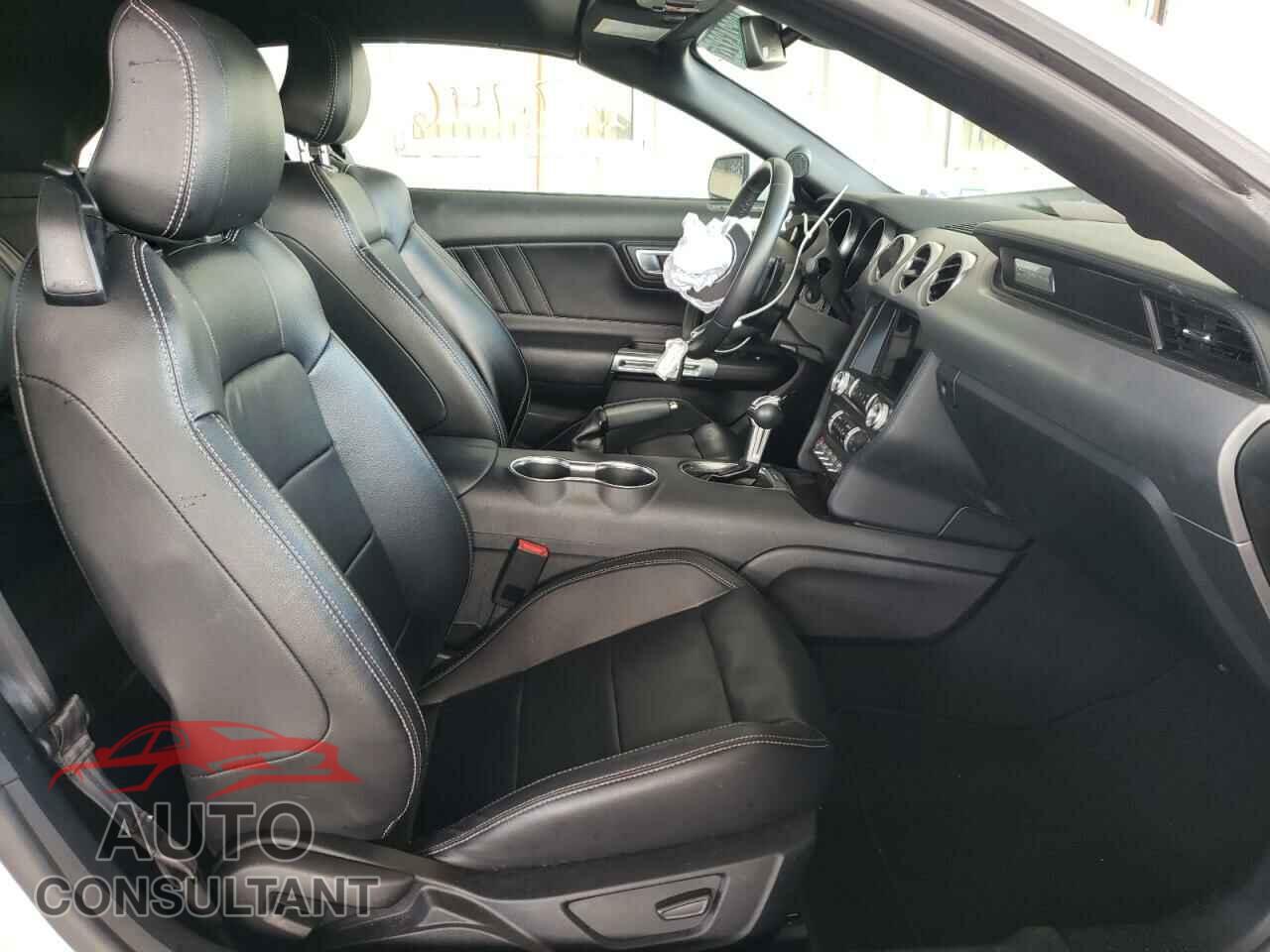FORD MUSTANG 2021 - 1FATP8UH1M5120962
