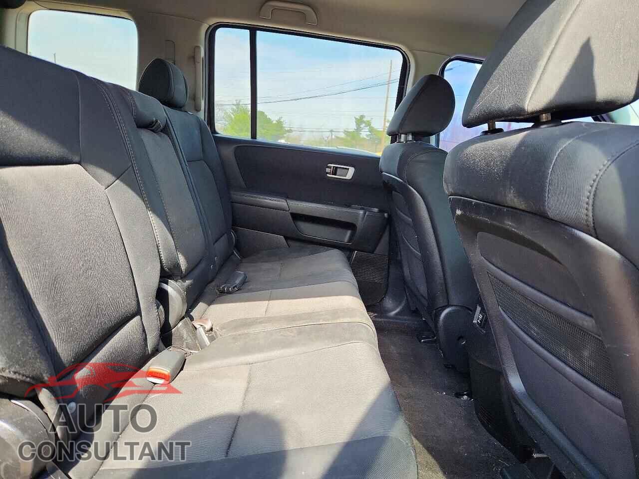 HONDA PILOT 2011 - 5FNYF4H26BB088944