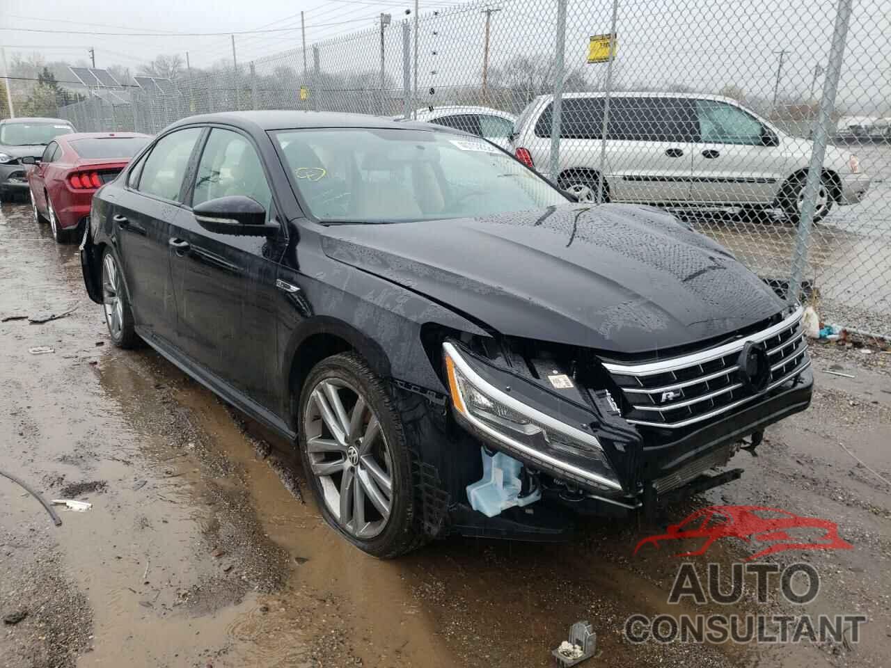 VOLKSWAGEN PASSAT 2018 - 1VWAA7A39JC045437
