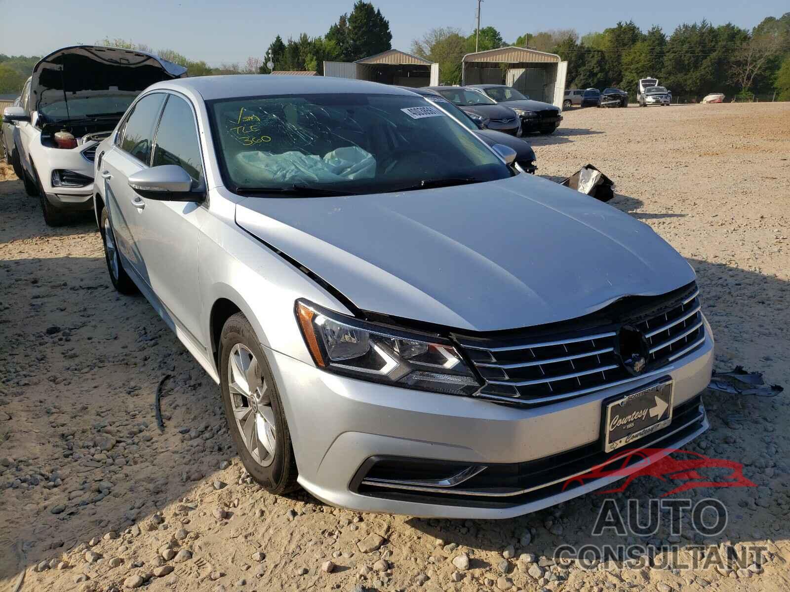 VOLKSWAGEN PASSAT 2017 - 1VWAT7A38HC072634