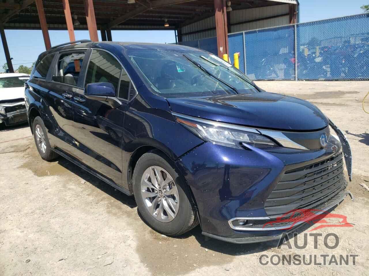 TOYOTA SIENNA 2022 - 5TDJRKEC7NS103591