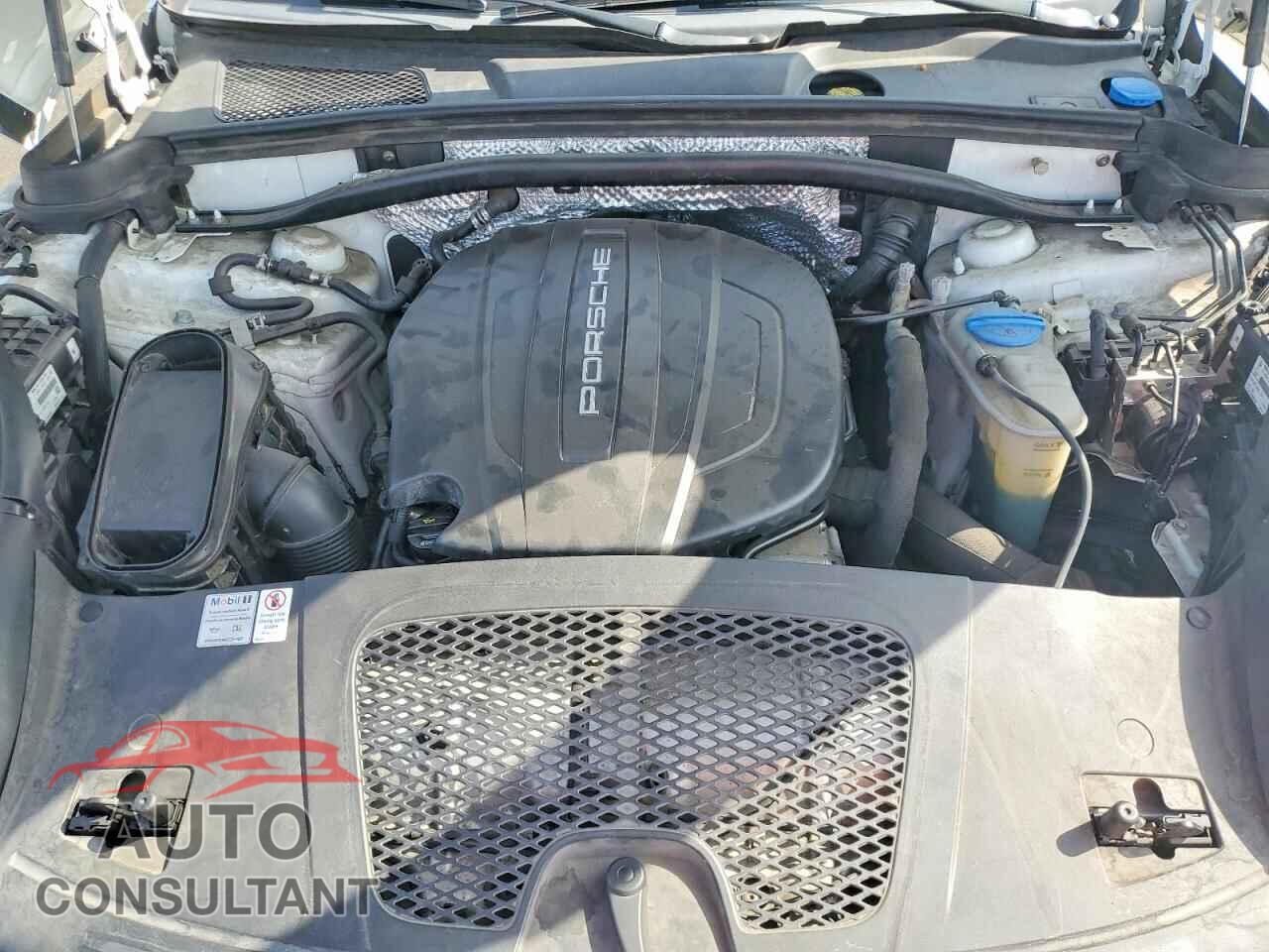 PORSCHE MACAN 2018 - WP1AA2A58JLB21316