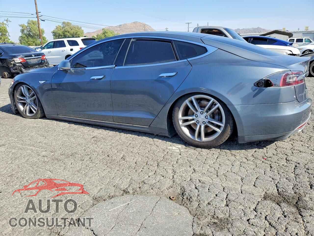 TESLA MODEL S 2012 - 5YJSA1DN3CFP02871
