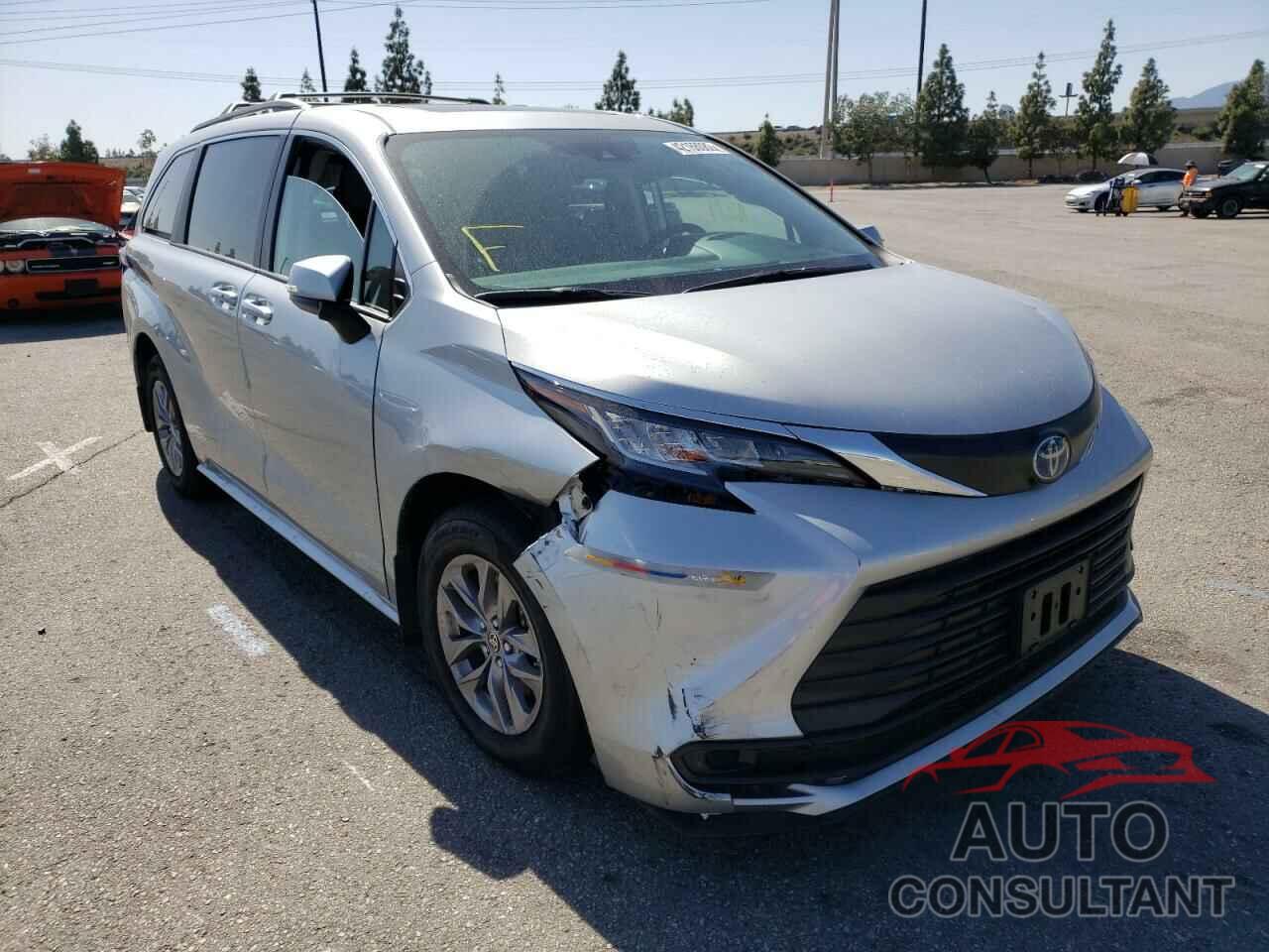 TOYOTA SIENNA 2022 - 5TDBRKEC3NS098233