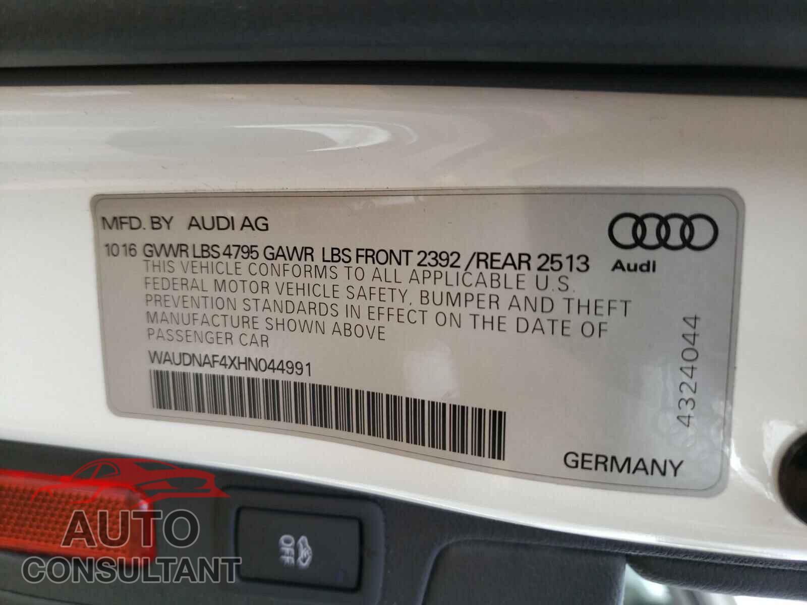 AUDI A4 2017 - WAUDNAF4XHN044991