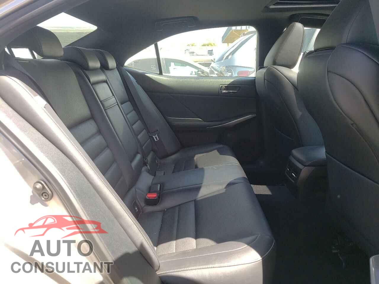 LEXUS IS 2016 - JTHBA1D23G5013327