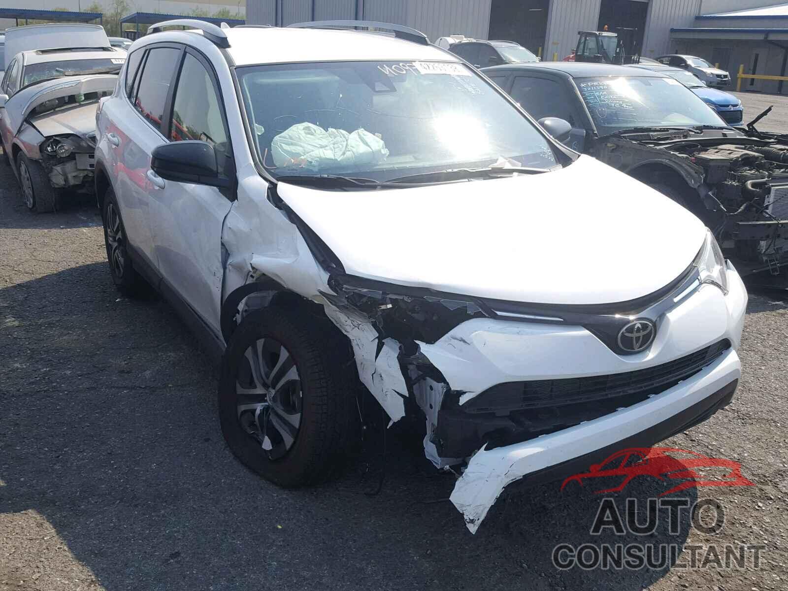 TOYOTA RAV4 LE 2018 - JTMZFREV8JD110920