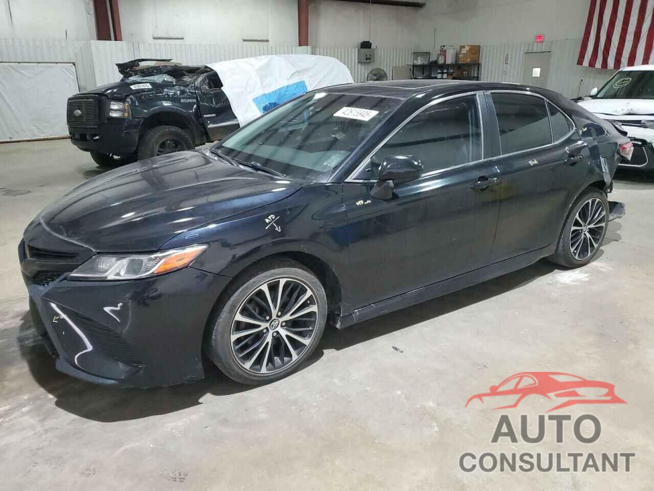TOYOTA CAMRY 2018 - 4T1B11HK4JU648187