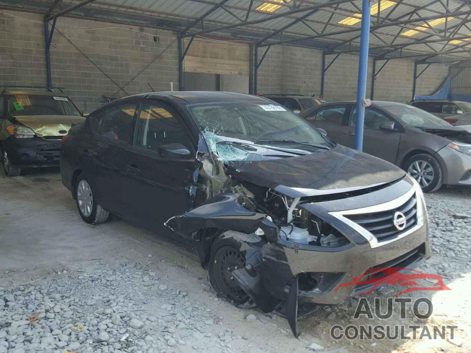 NISSAN VERSA 2018 - 3N1CN7APXJL811878