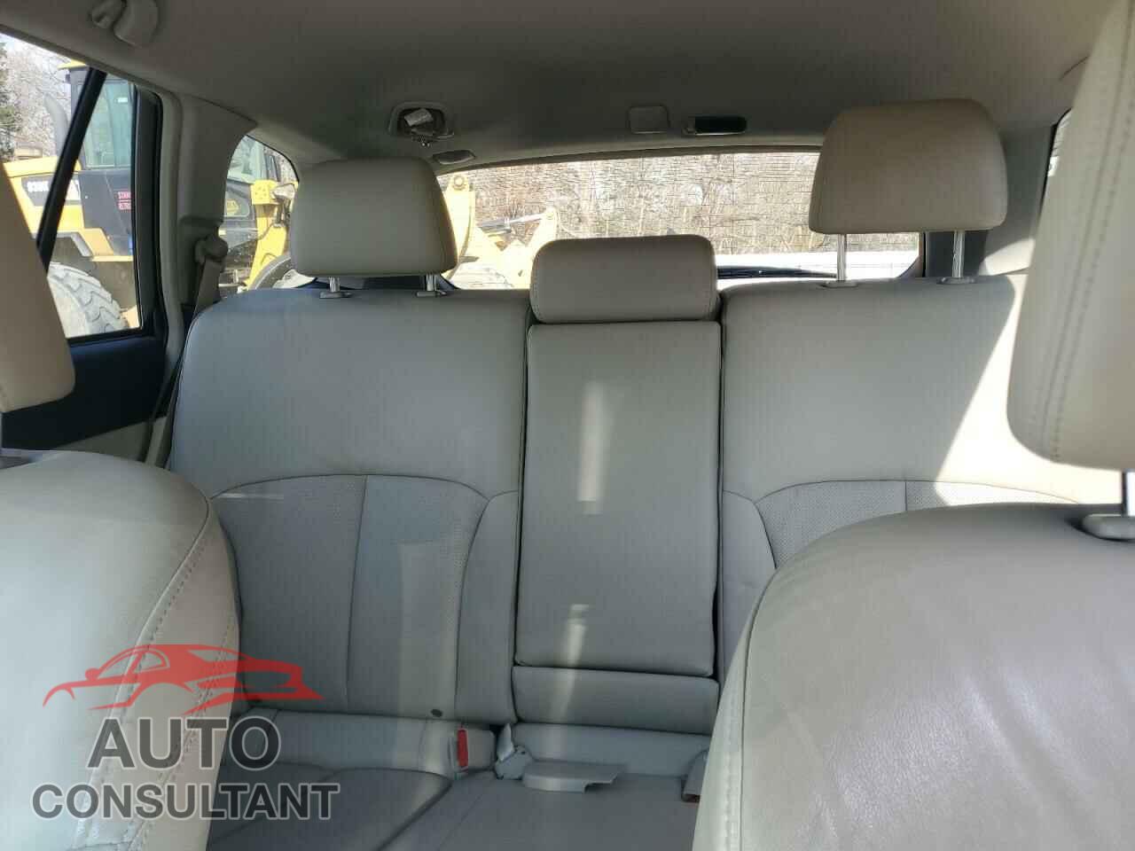 SUBARU OUTBACK 2011 - 4S4BRCKC1B3370555
