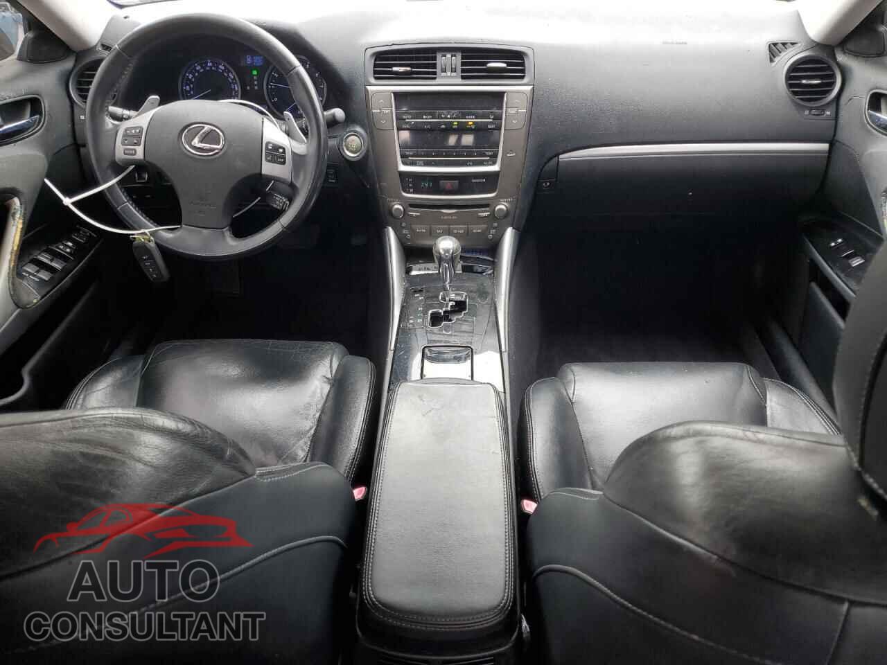 LEXUS IS 2011 - JTHBF5C24B5145113