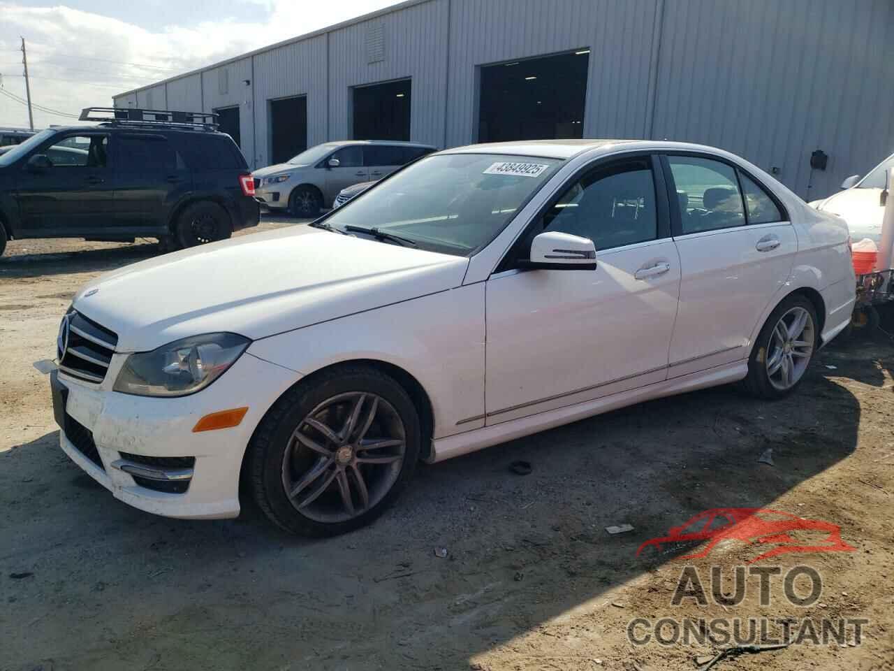 MERCEDES-BENZ C-CLASS 2014 - WDDGF8AB8ER324480