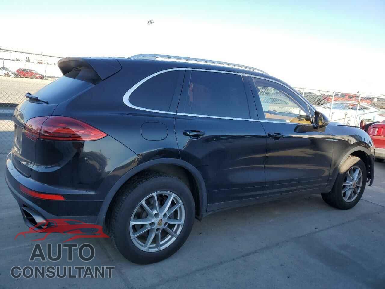 PORSCHE CAYENNE 2016 - WP1AA2A28GLA03572