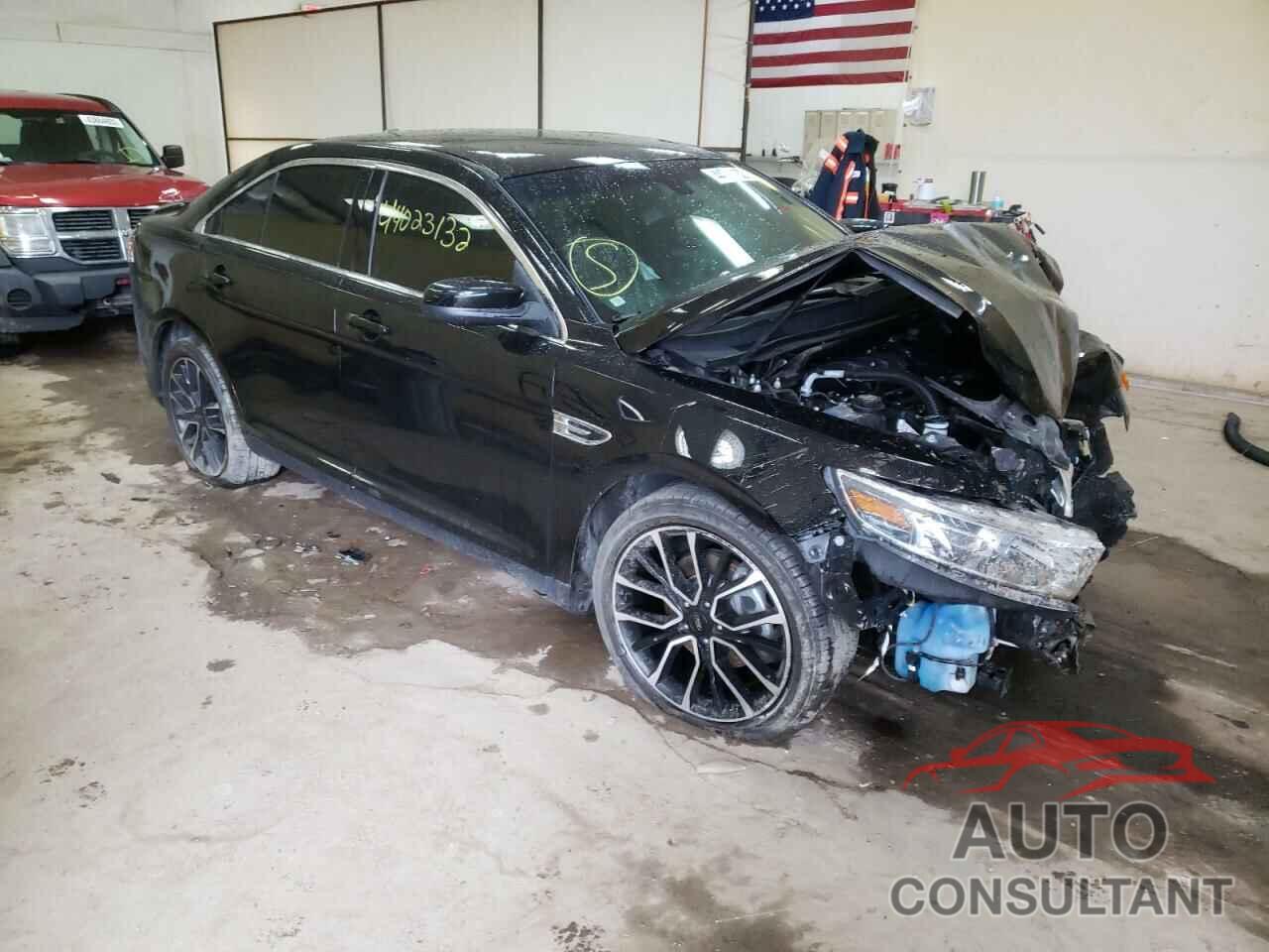 FORD TAURUS 2018 - 1FAHP2E85JG134624