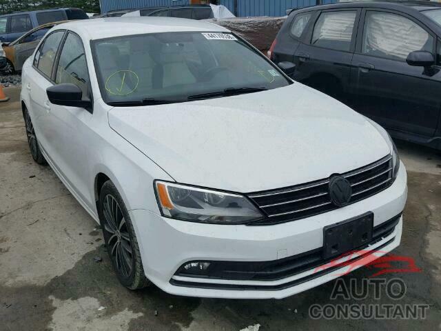 VOLKSWAGEN JETTA 2016 - 3VWD17AJ8GM334327