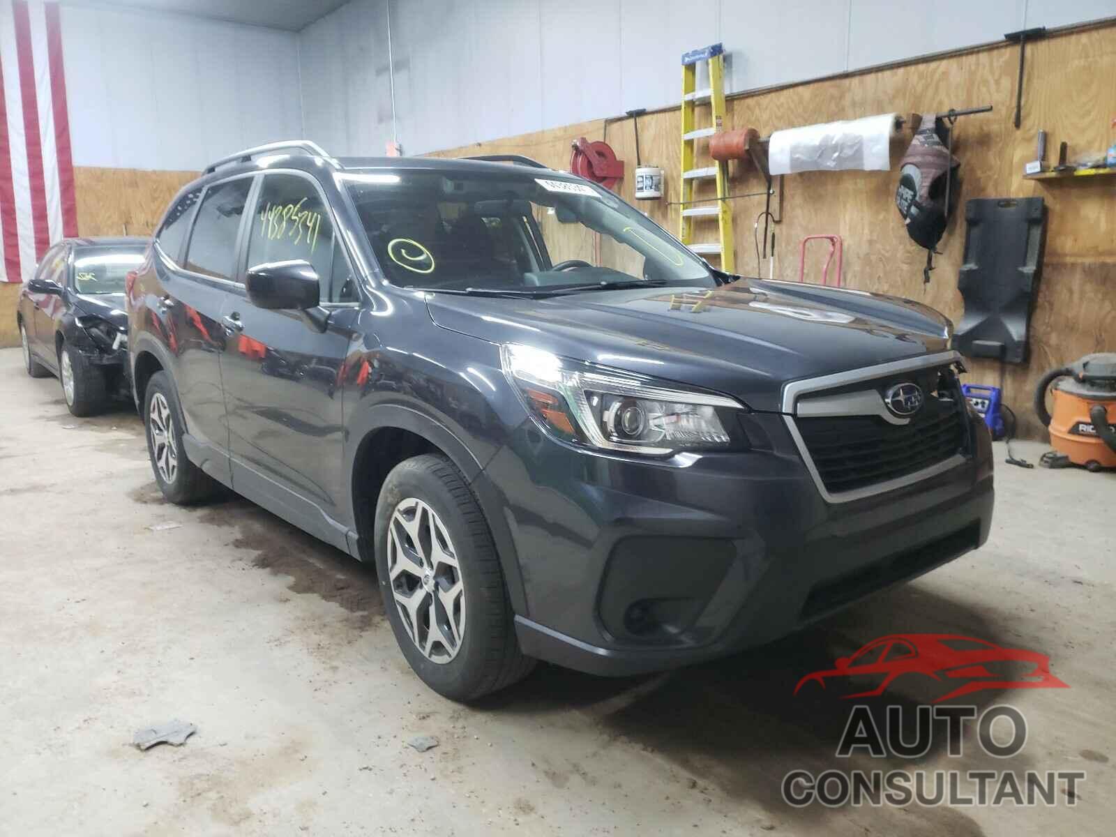 SUBARU FORESTER 2019 - JF2SKAGC5KH558392