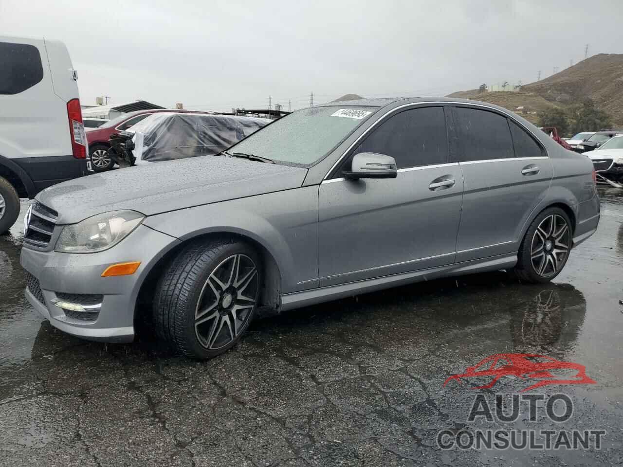 MERCEDES-BENZ C-CLASS 2014 - WDDGF4HB5ER304928
