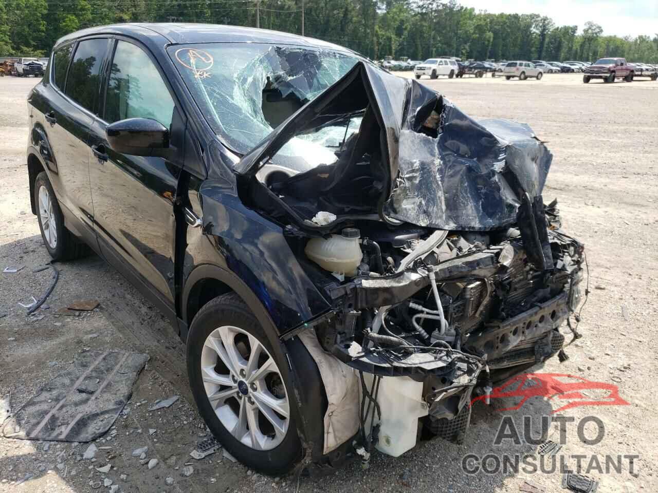 FORD ESCAPE 2017 - 1FMCU0G99HUB67611